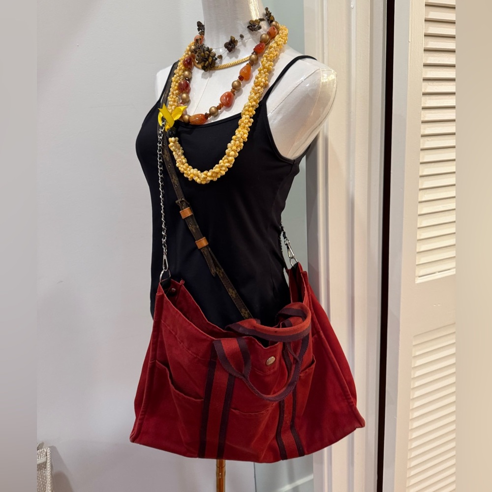 Hermes Bag with attached unbranded chain